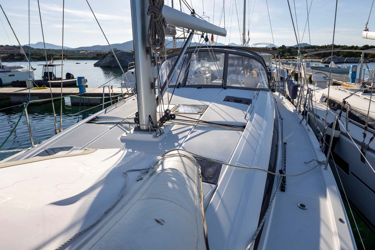 Photo #8 - Jeanneau 54 - 5 + 1 cab. (Squeeze Me) in Marina dell'Isola - 37528