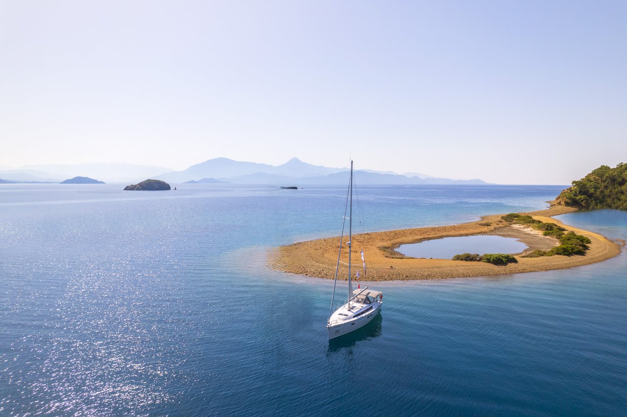 Photo #9 - Bavaria Cruiser 46 - 4 cab. (Jenga) in Fethiye - 37559