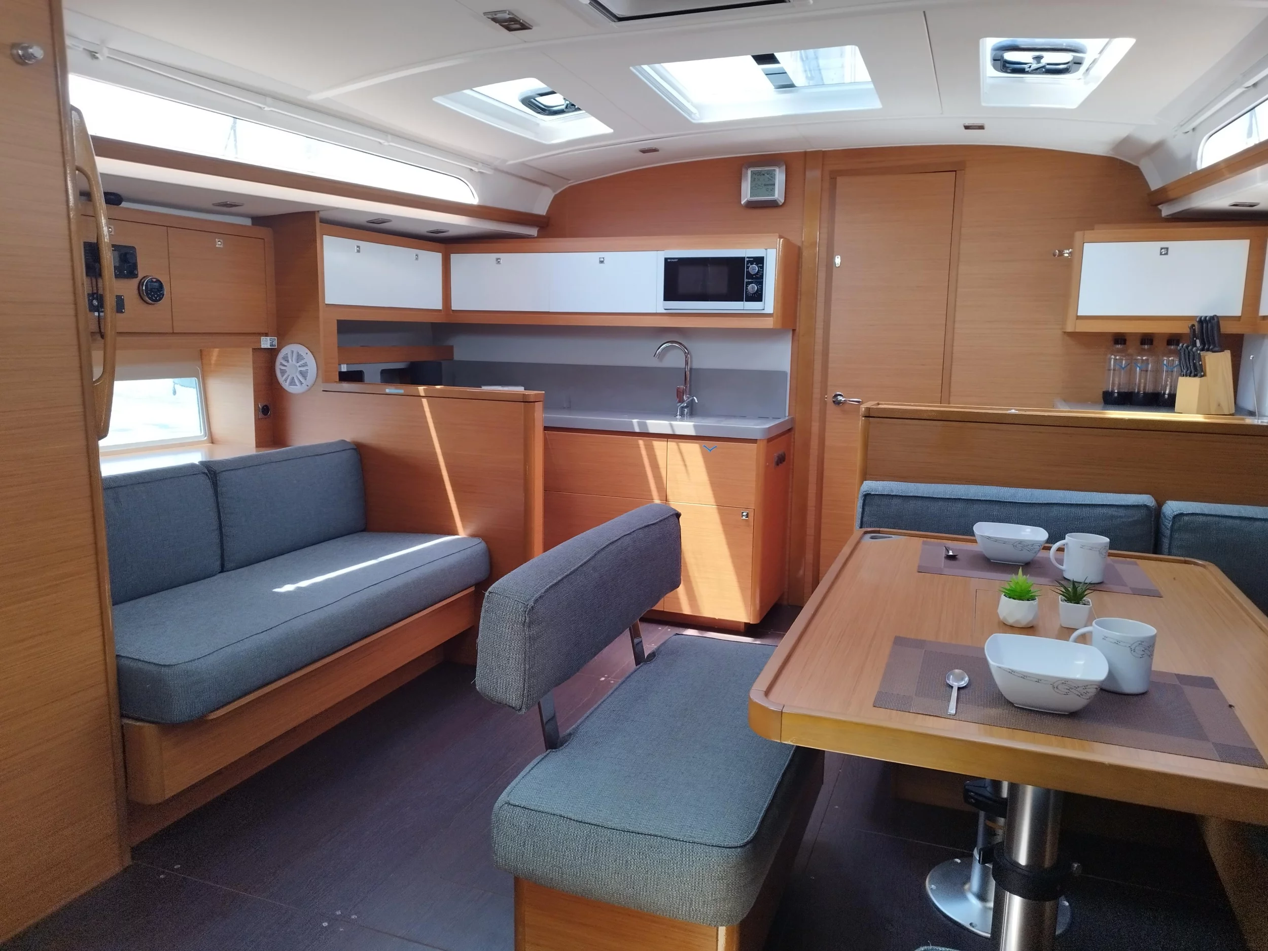Dufour 470 - 3 cab. (Euphoria)  - 12