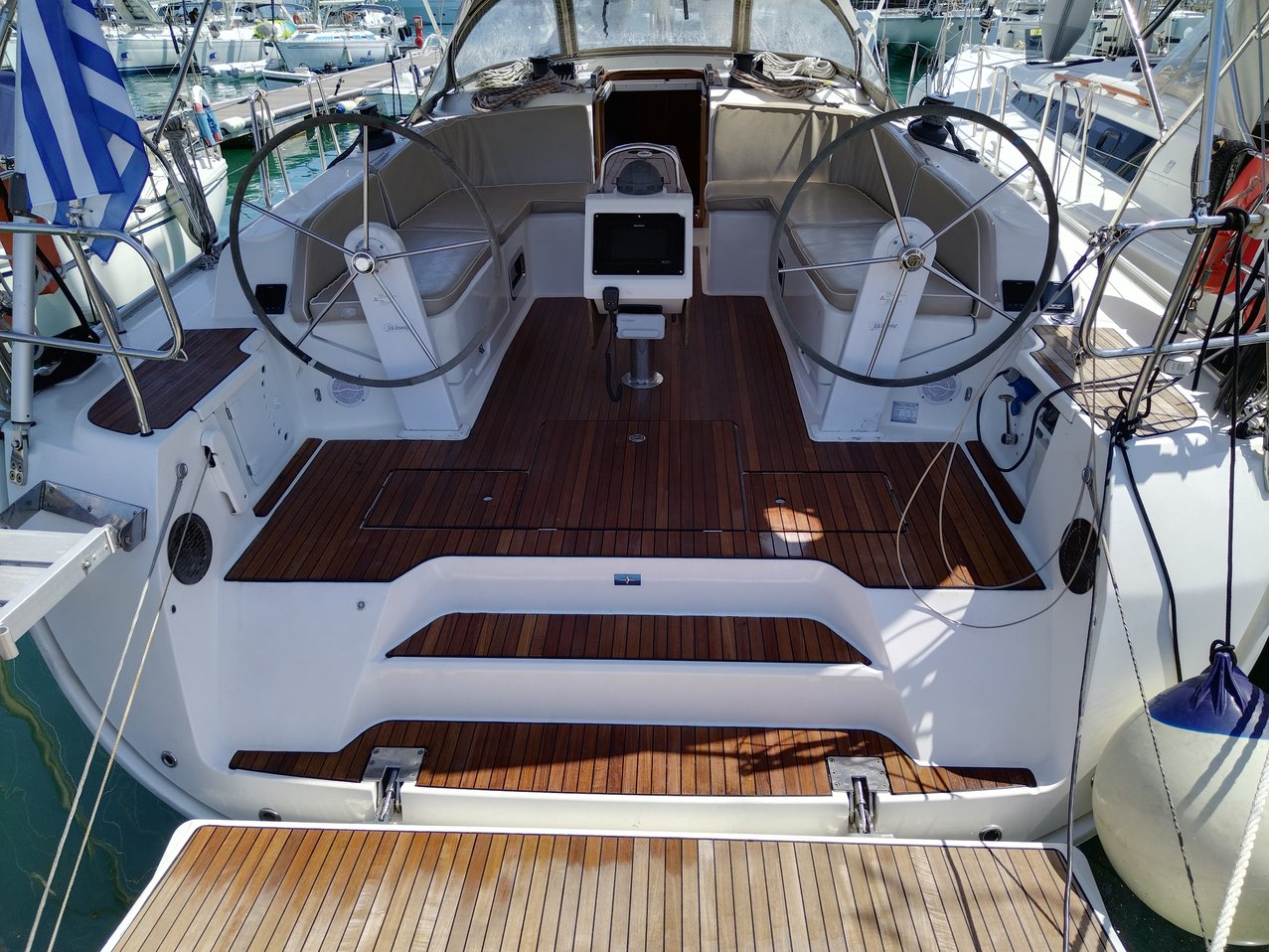 Photo #4 - Bavaria Cruiser 46 - 4 cab. (Mojito) en Corfú - 37580