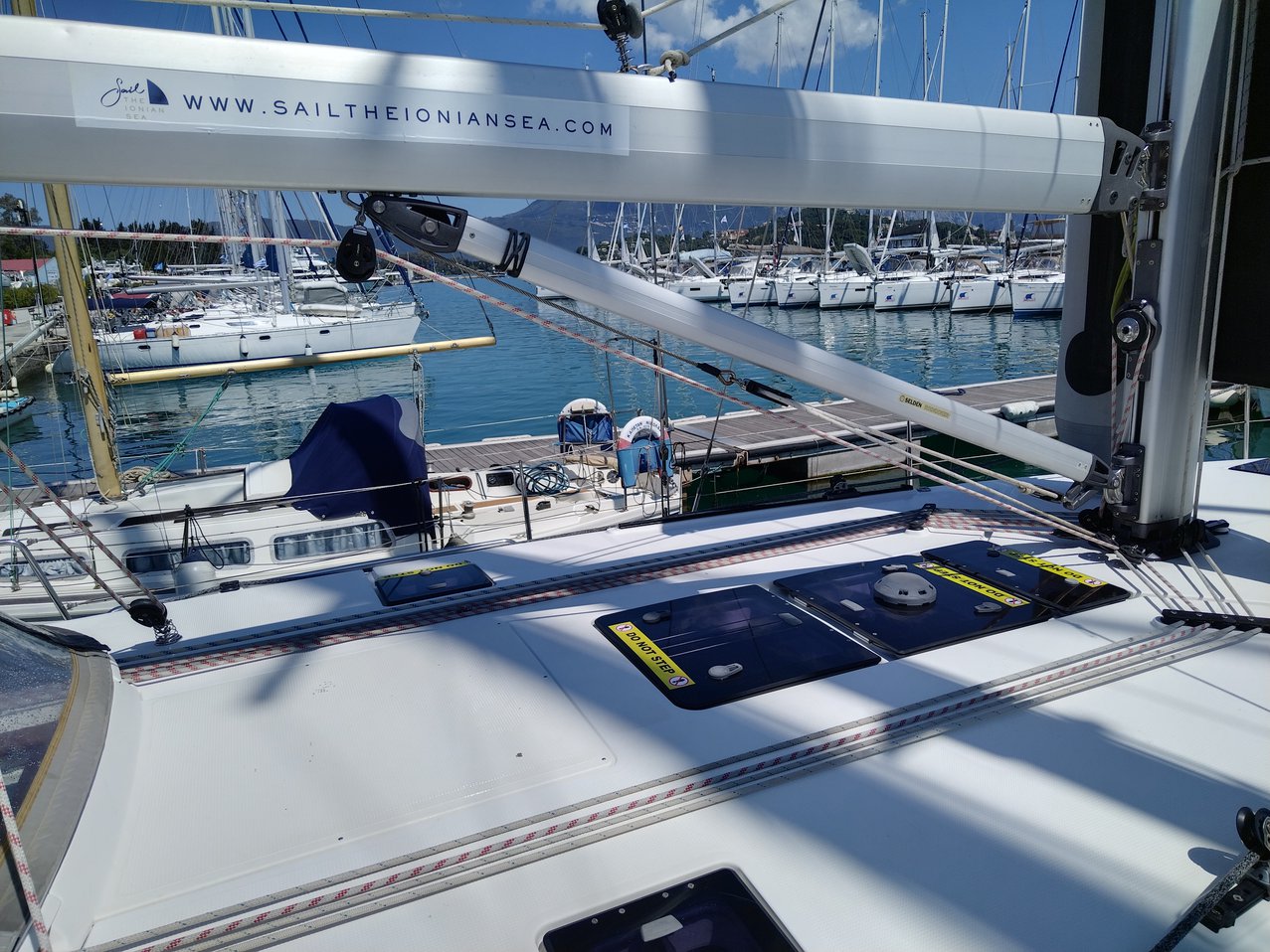 Photo #12 - Bavaria Cruiser 46 - 4 cab. (Mojito) en Corfú - 37580