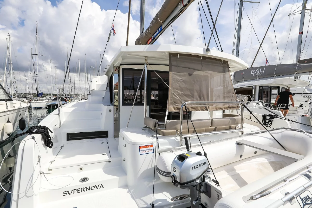 Bali 4.2 - 4 + 1 cab. (Supernova)  - 2