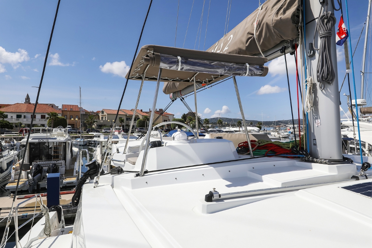 Photo #6 - Bali 4.2 - 4 + 1 cab. (Supernova) in Biograd - 37582