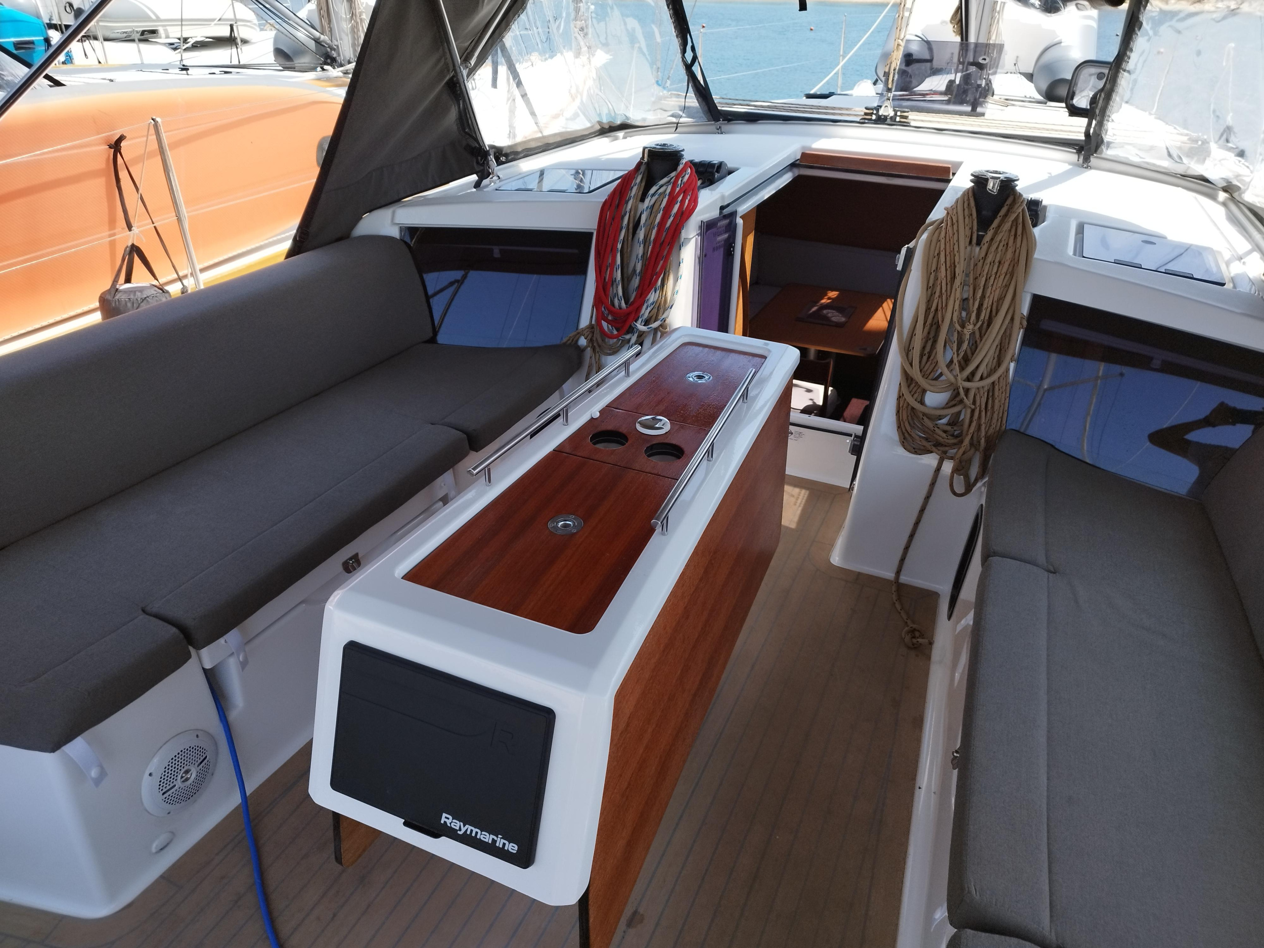 Photo #4 - Dufour 430 (Thymus) en Porto Rotondo - 37594