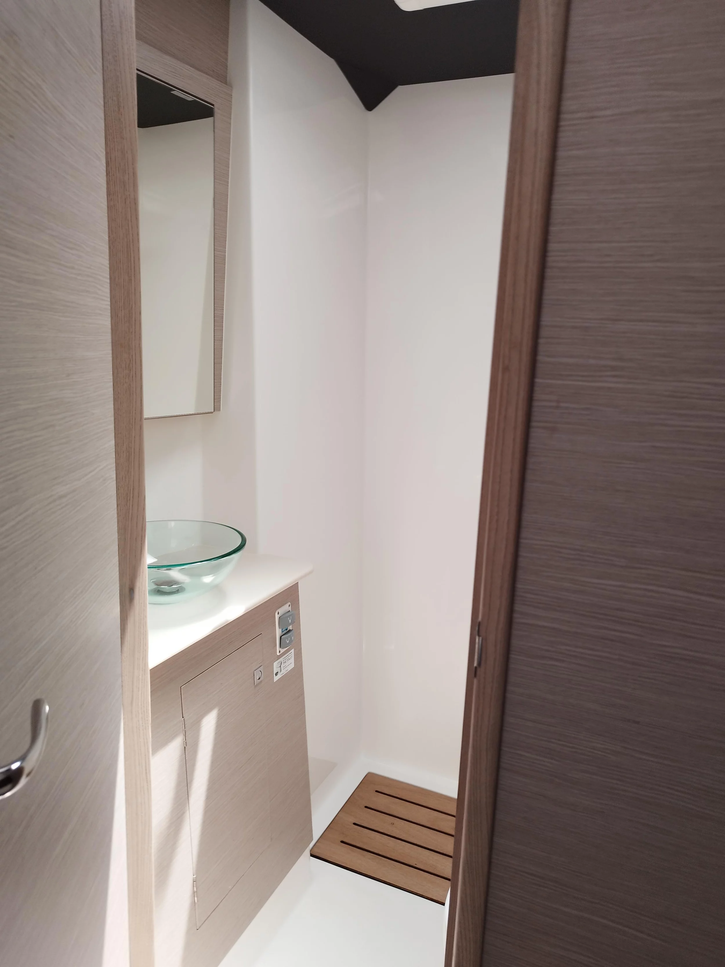 Dufour 48 Catamaran - 5 + 1 cab. (Delphinus)  - 21