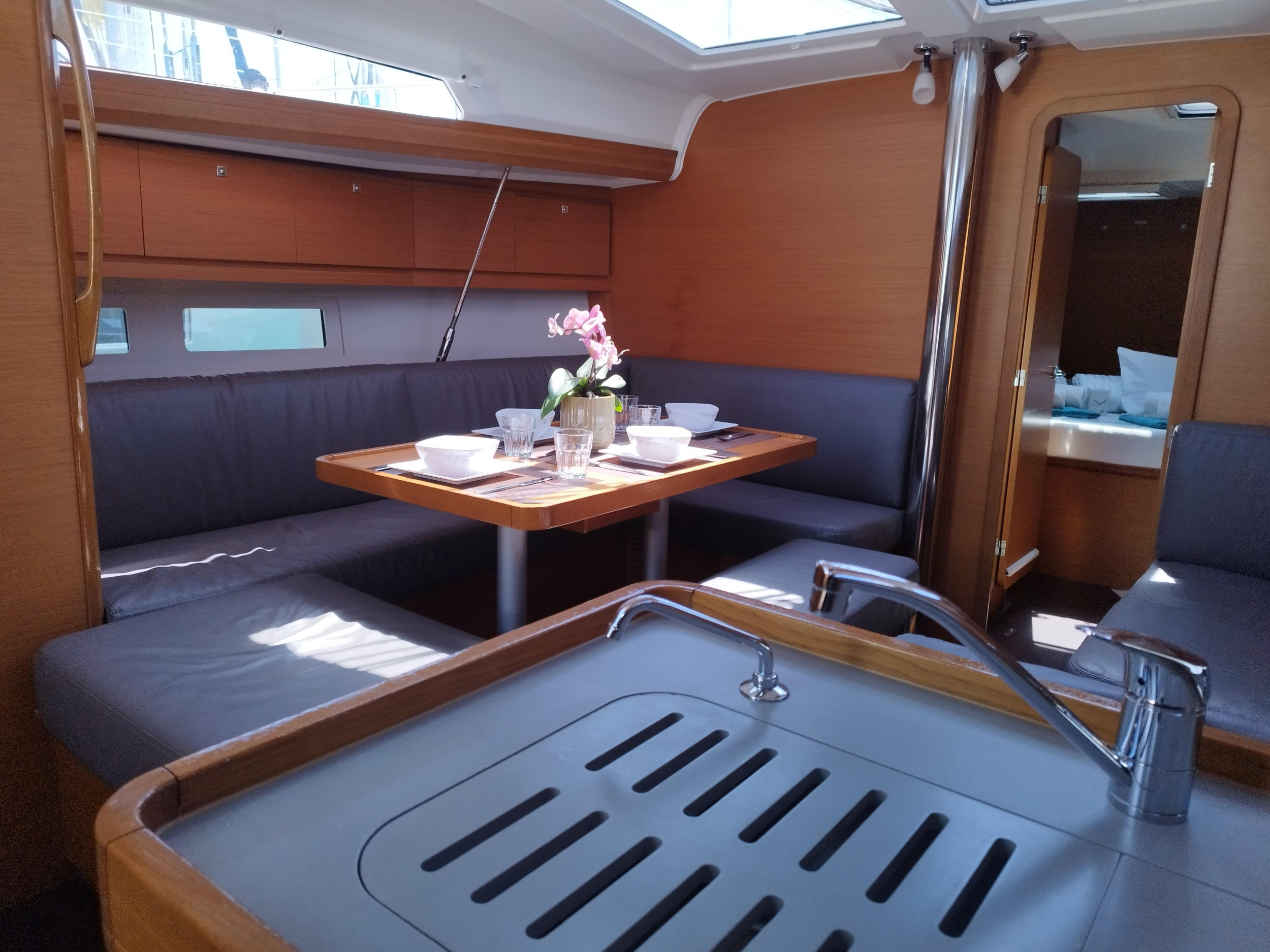 Photo #7 - Dufour 412 (Pamoja) in Porto Rotondo - 37617