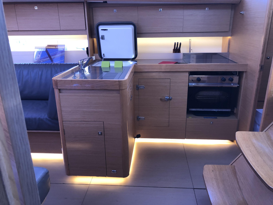 Photo #11 - Dufour 412 (Wanderlust) in Portisco - 37618