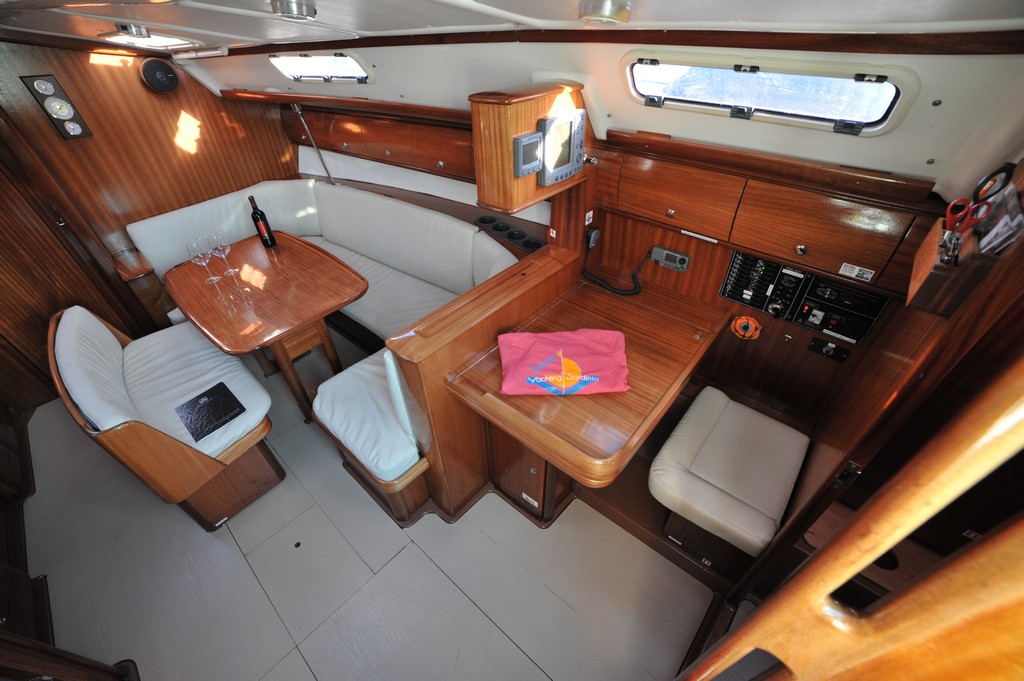 Photo #8 - Bavaria 38 (Tommy) en Porto Rotondo - 37624