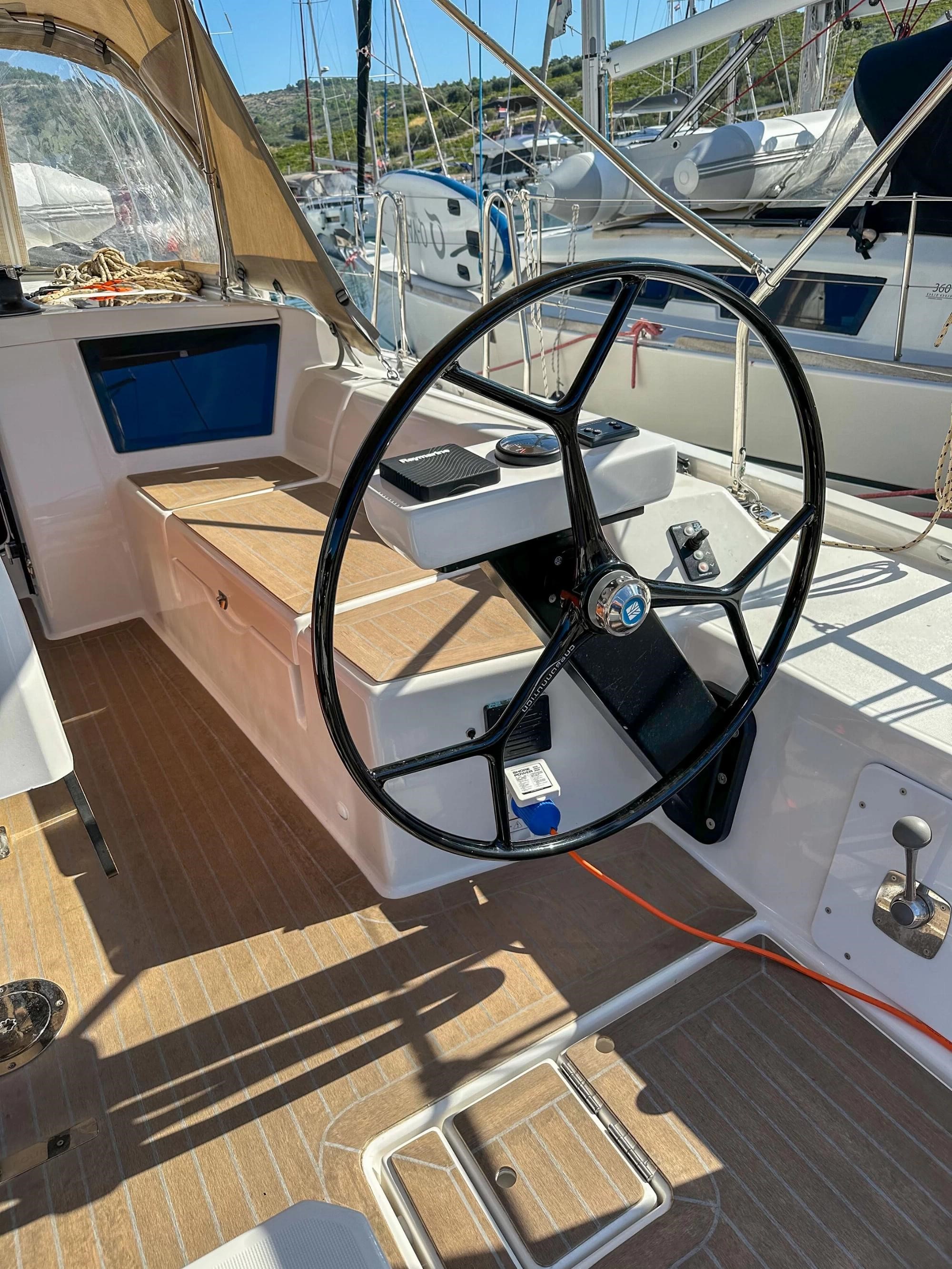 Photo #5 - Dufour 390 GL (Andela) in Primosten - 37632