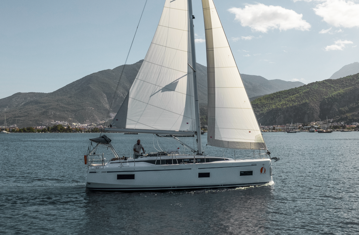 Photo #12 - Bavaria C38 (Arinna) en Fethiye - 37639
