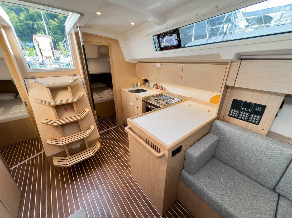 Photo #19 - Bavaria C38 (Arinna) en Fethiye - 37639
