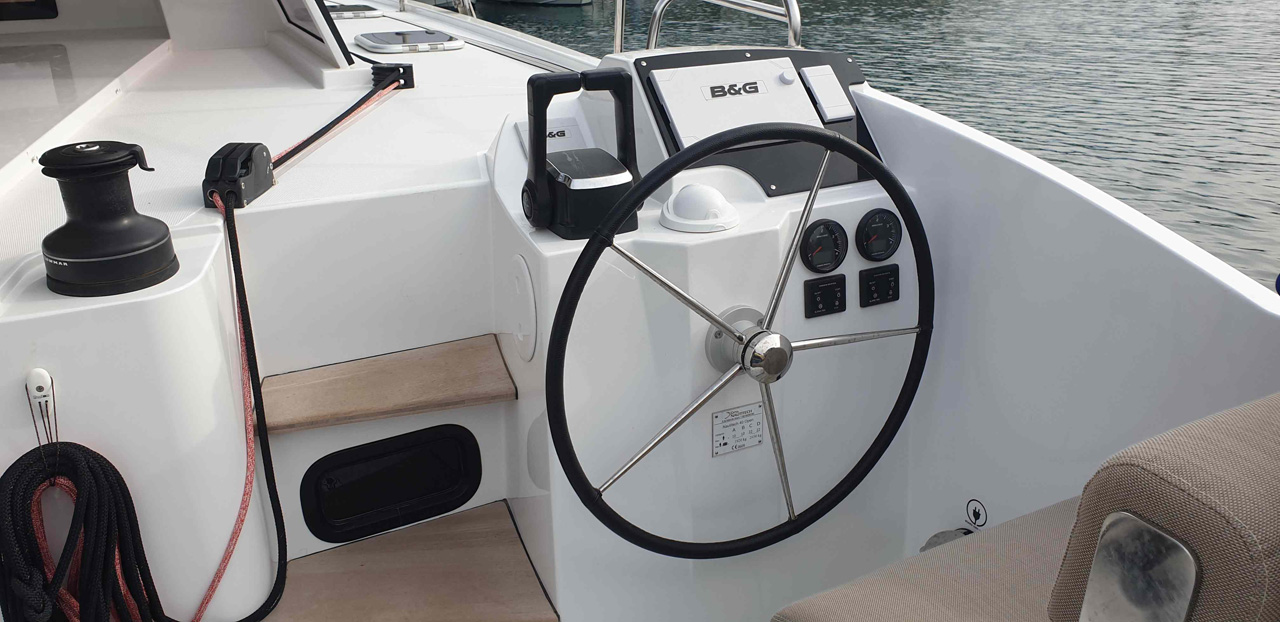 Photo #6 - Nautitech 40 Open - 4 + 1 cab. (Lullaby) in Tropea - 37640