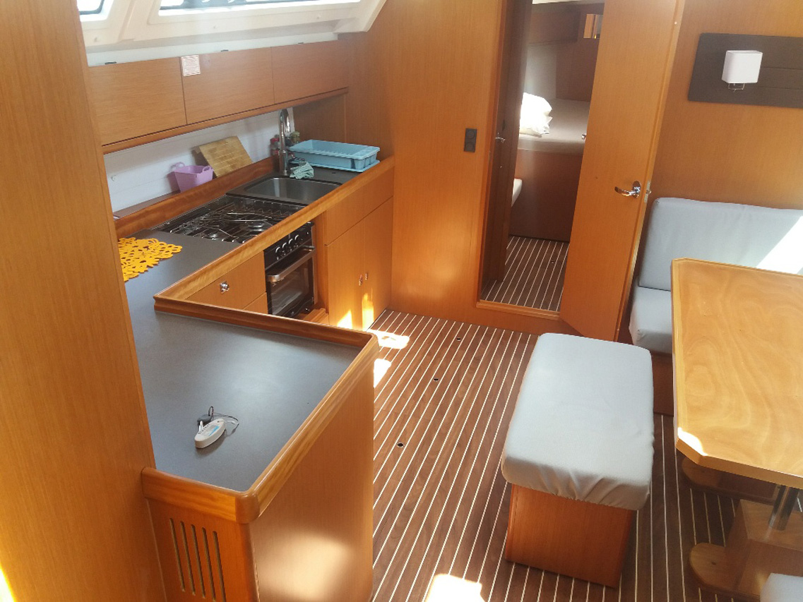 Photo #10 - Bavaria Cruiser 46 - 4 cab. (Mami) in Tropea - 37641