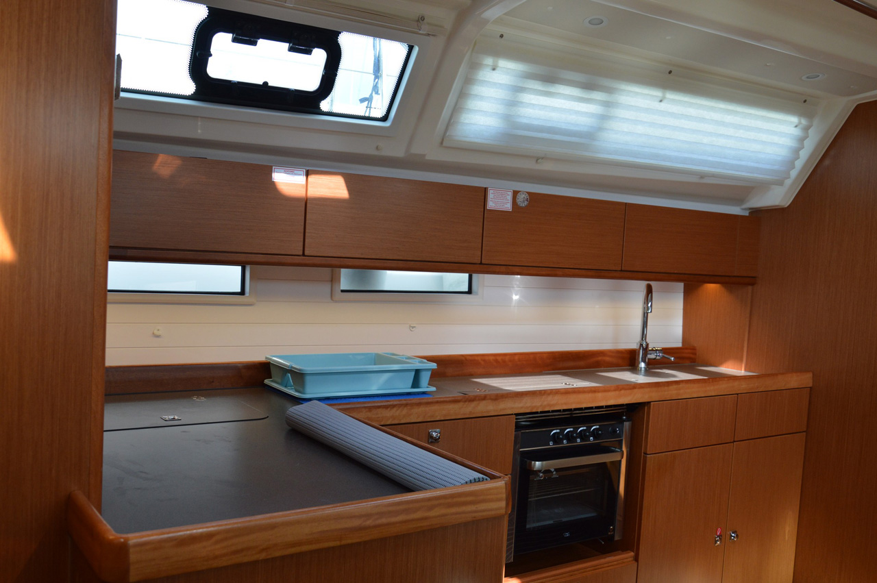 Photo #12 - Bavaria Cruiser 46 - 4 cab. (Mami) in Tropea - 37641