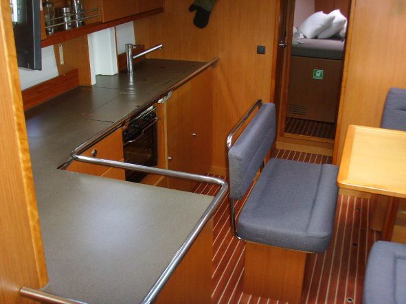 Photo #9 - Bavaria Cruiser 45 - 4 cab. (Patroklos) in Lefkada - 37667