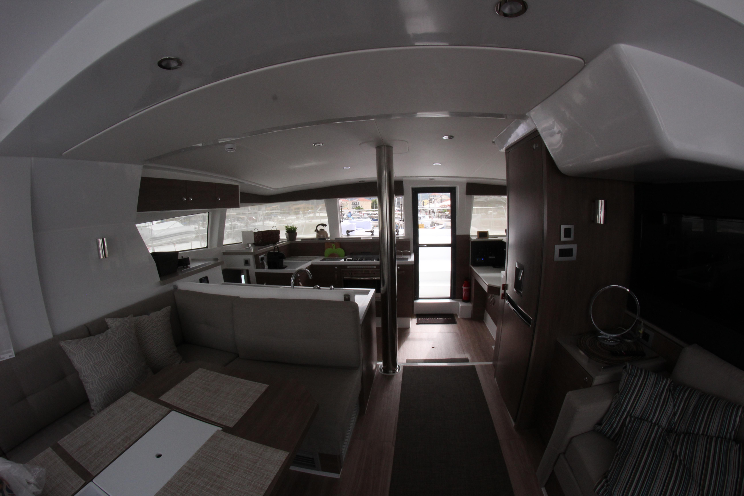Photo #13 - Bali 4.2 - 4 + 2 cab. (Blue Navy) in Lefkada - 37672