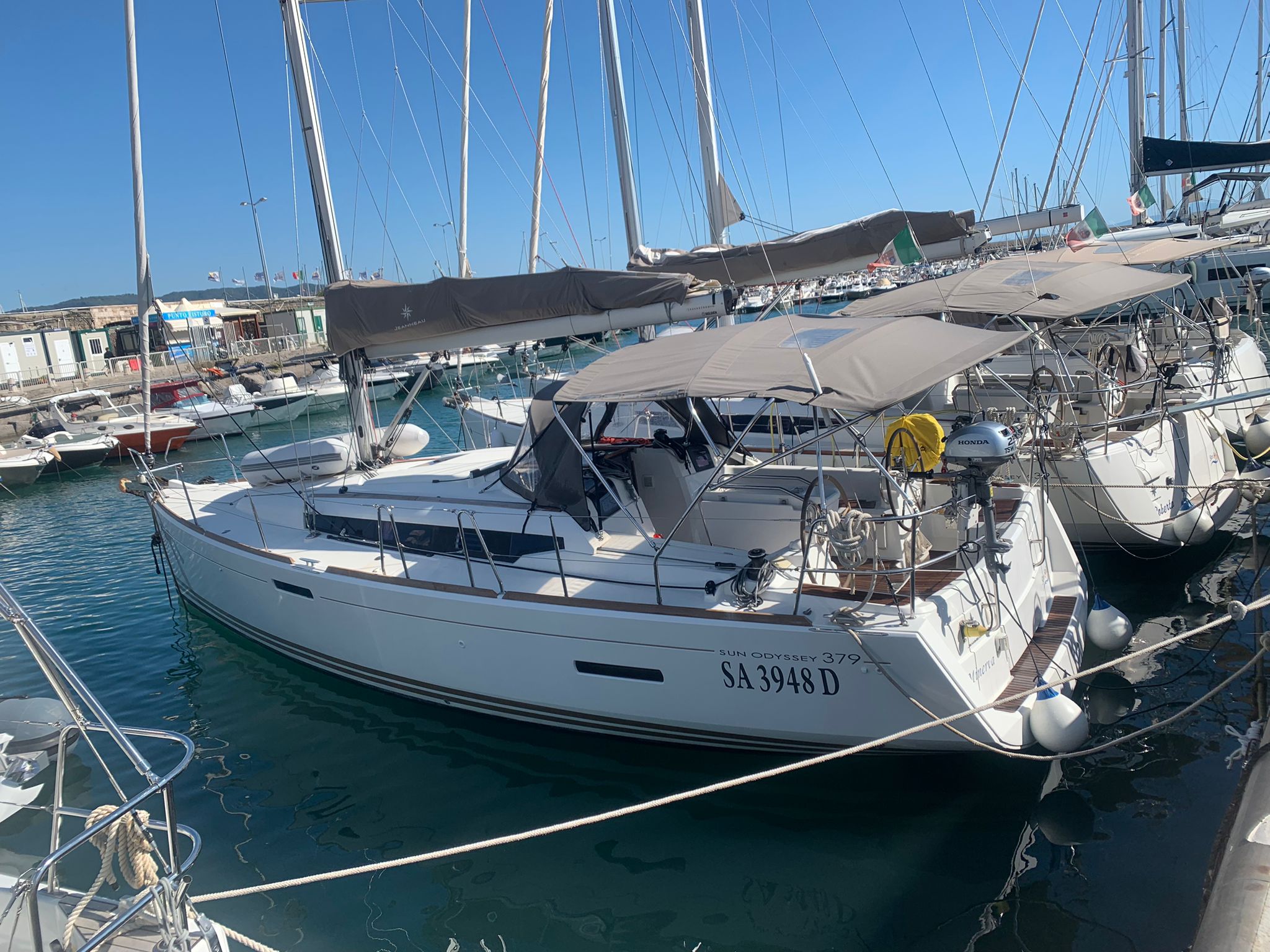 Photo #8 - Sun Odyssey 379 (Minerva) in Salerno - 37679