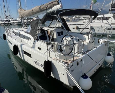 Photo #3 - Sun Odyssey 410 - 3 cab. (Ariel) in Salerno - 37680