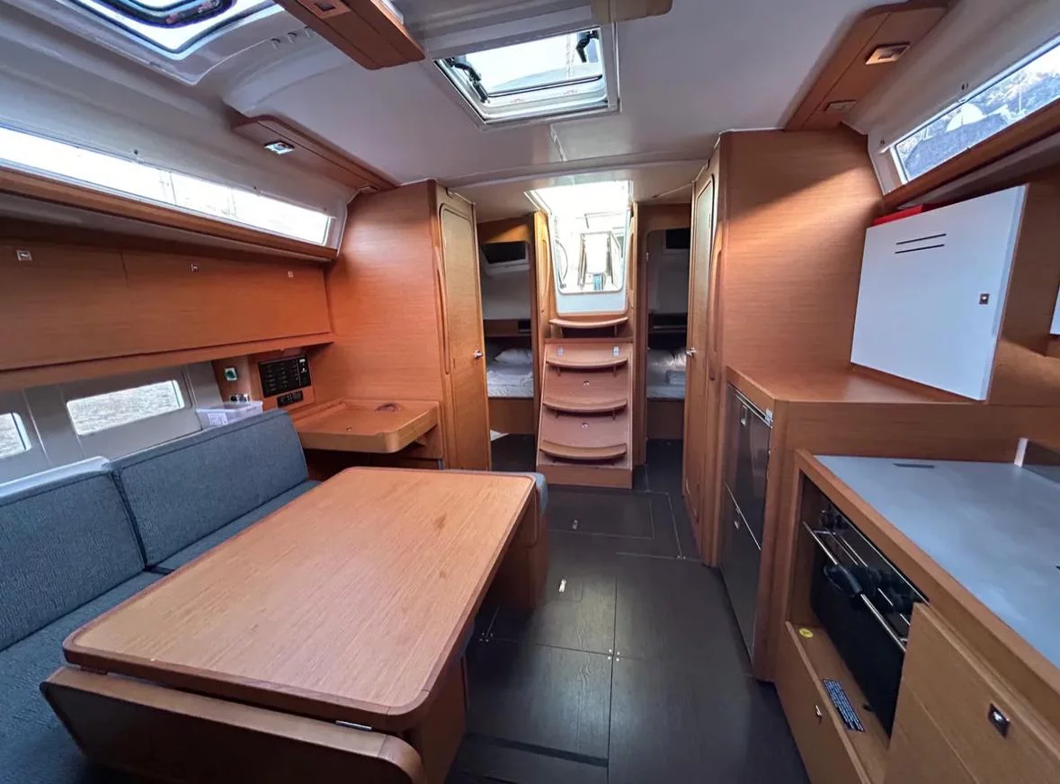 Dufour 390 GL (Sail Corvus)  - 16