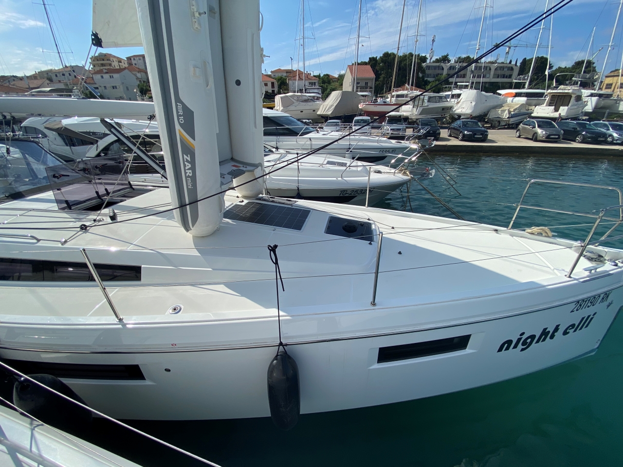 Photo #3 - Sun Odyssey 410 - 3 cab. (Night elli) in Trogir - 37719