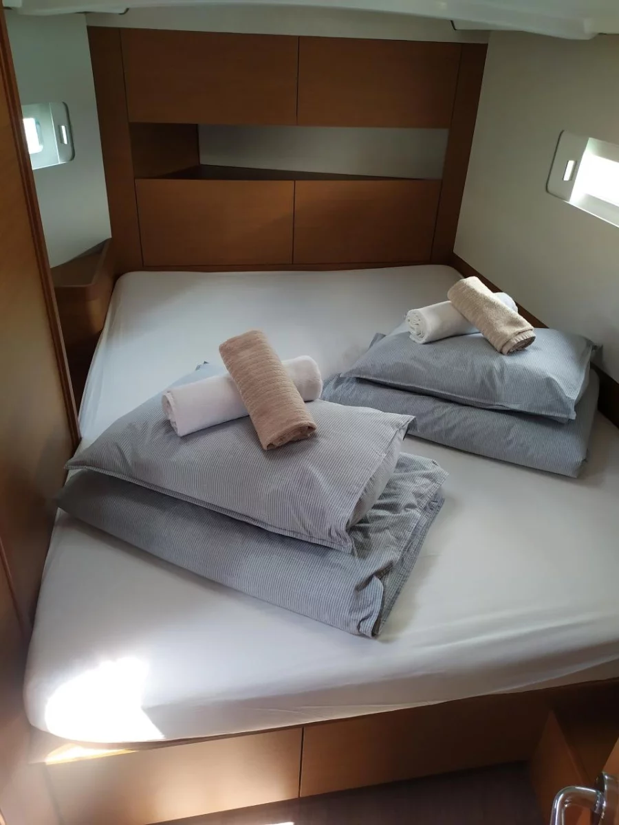 Sun Odyssey 410 - 3 cab. (night elli)  - 12