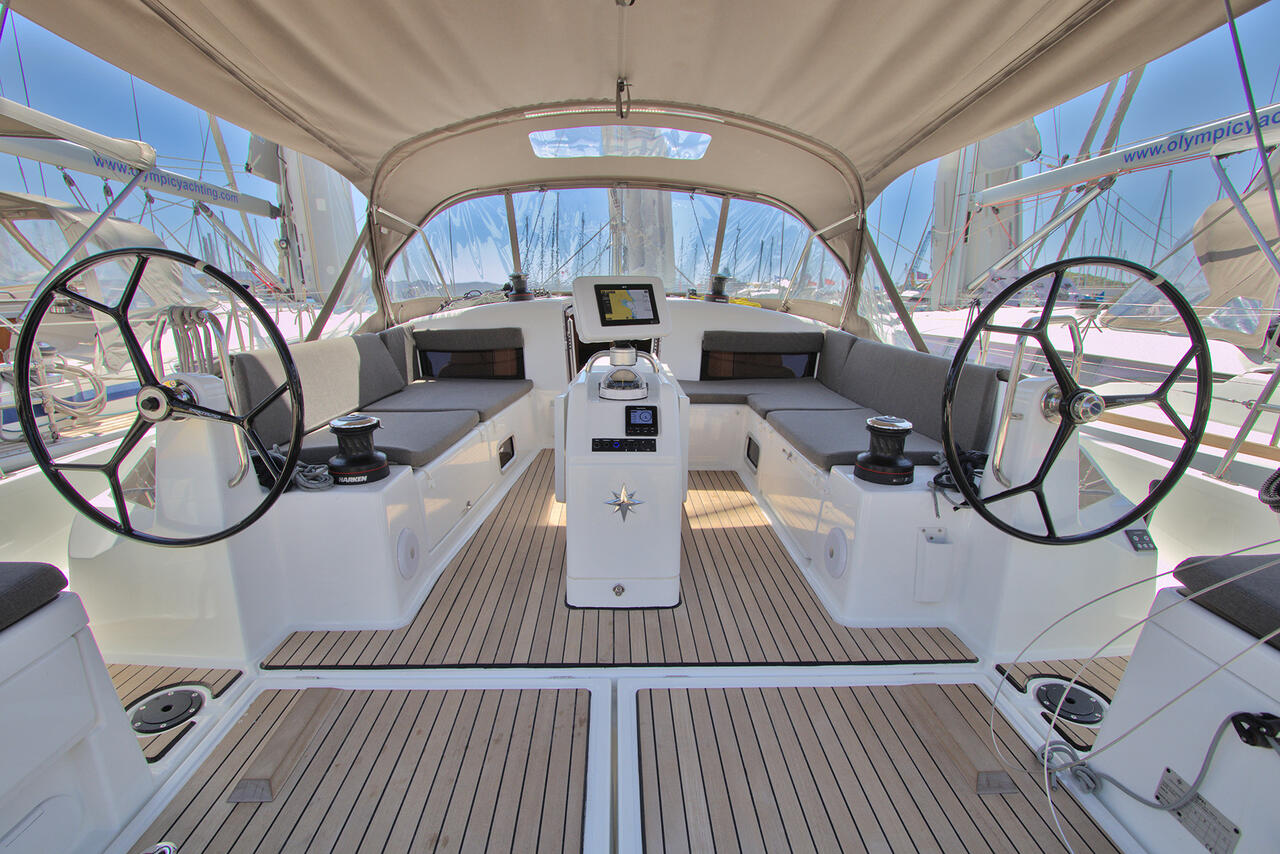 Photo #19 - Sun Odyssey 490 - 5 cab. (Menelaos) en Lavrion - 37726