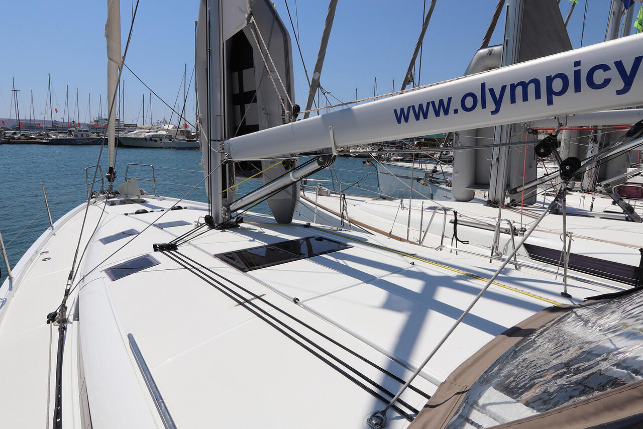 Photo #3 - Sun Odyssey 490 - 5 cab. (Menelaos) en Lavrion - 37726