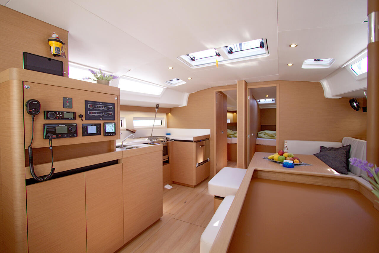 Photo #6 - Sun Odyssey 490 - 5 cab. (Menelaos) en Lavrion - 37726