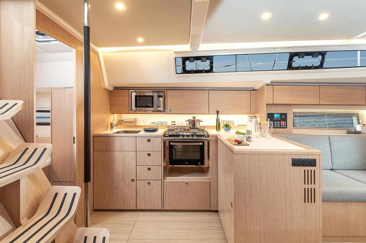 Photo #7 - Bavaria C42 Style (Polaris) in Murter - 37728