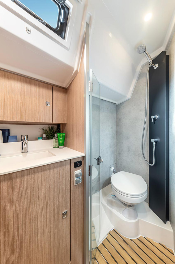 Photo #12 - Bavaria C42 Style (Polaris) in Murter - 37728