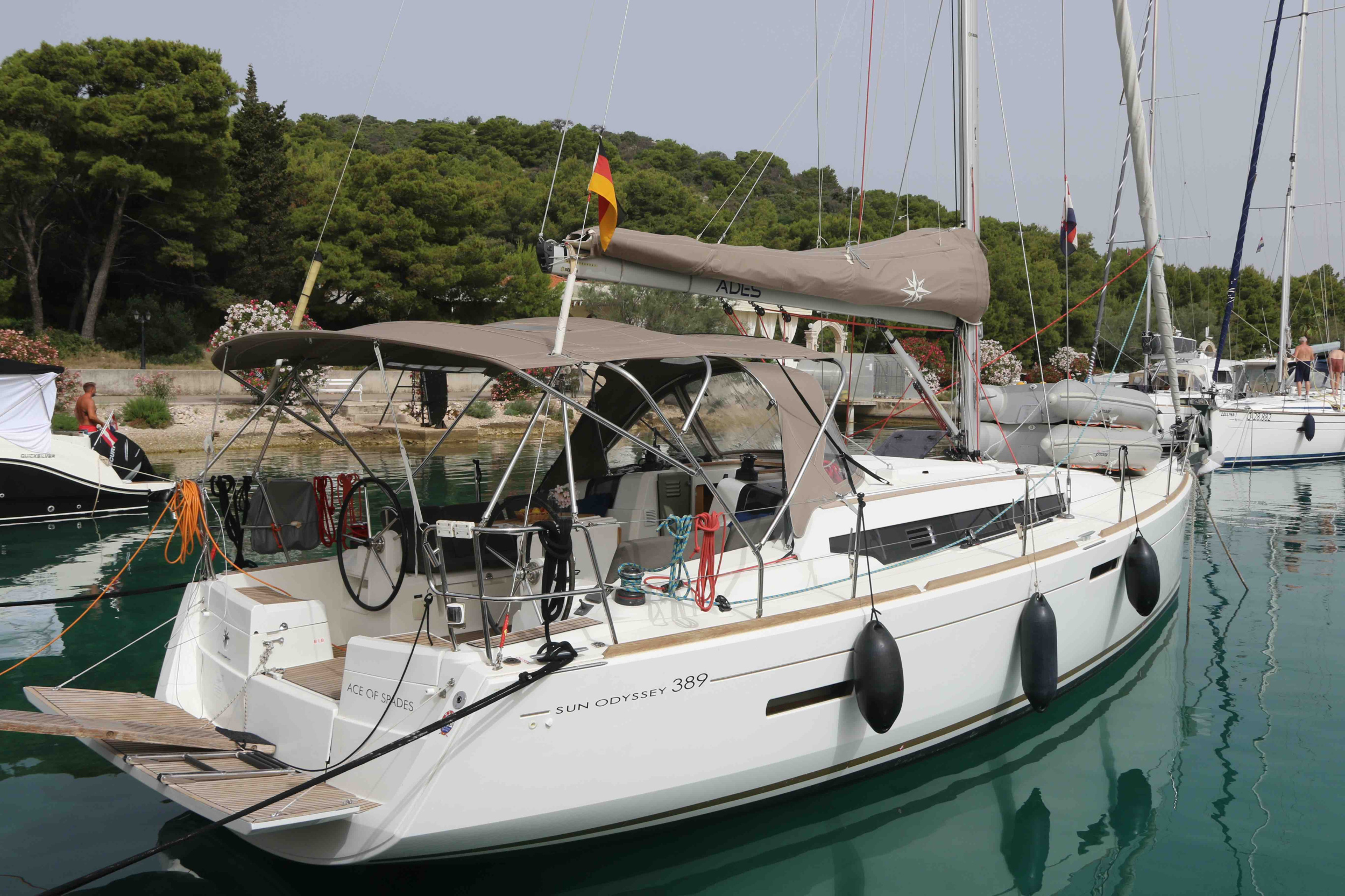 Photo #4 - Sun Odyssey 389 (Ace Of Spades) in Rogoznica - 37735