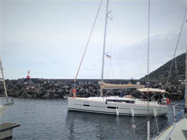 Photo #8 - Dufour 382 GL (Avanti) in Faial - 37746