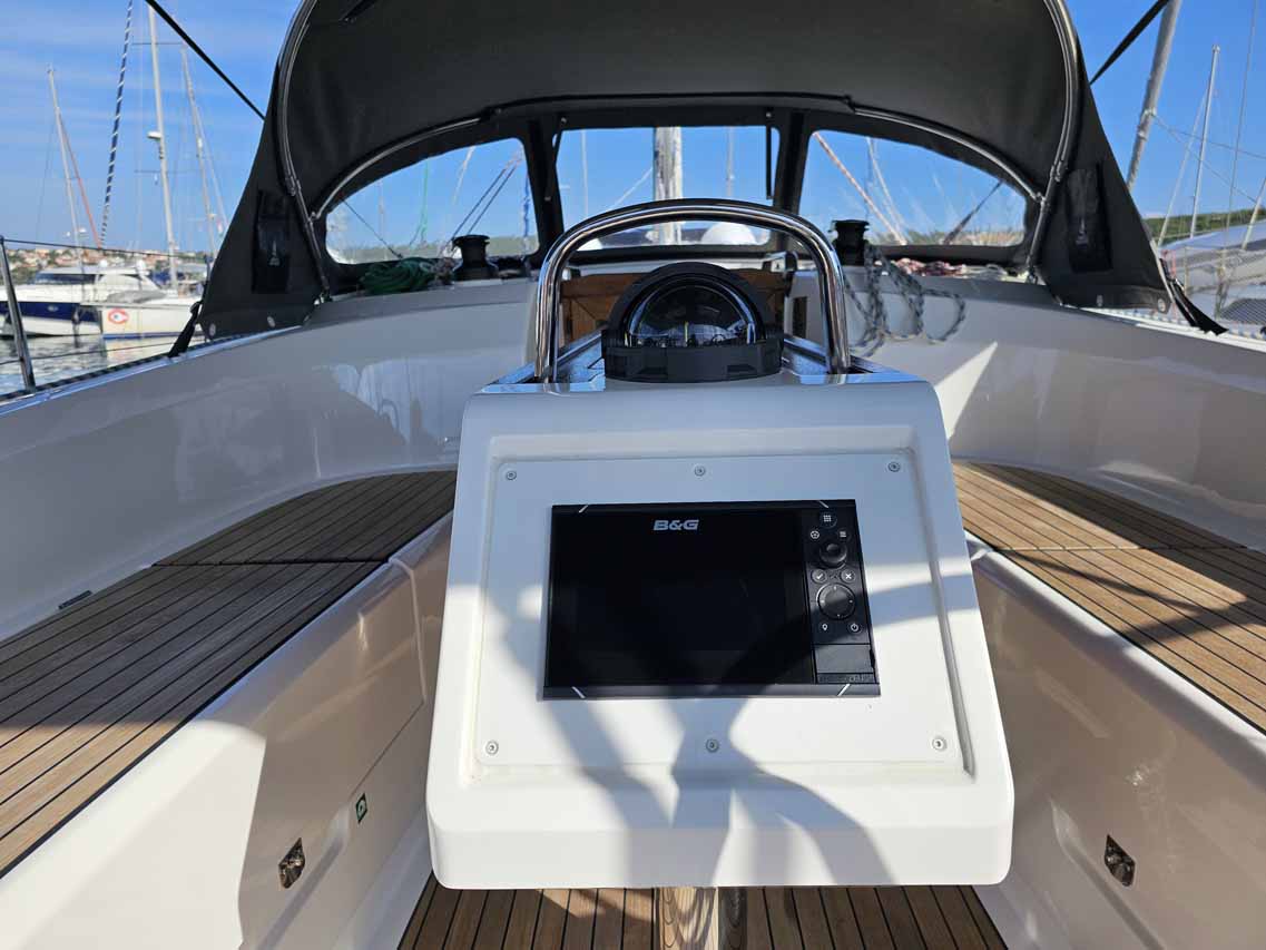 Photo #6 - Bavaria Cruiser 34 - 2 cab. (Suleika) in Krk - 37749