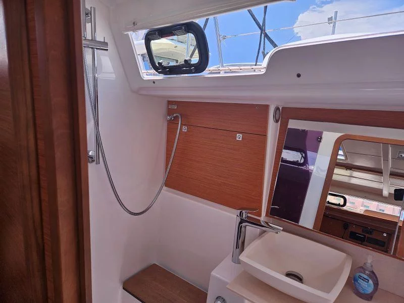 Dufour 430 - 3 cab. (Sunshine Daydream)  - 11
