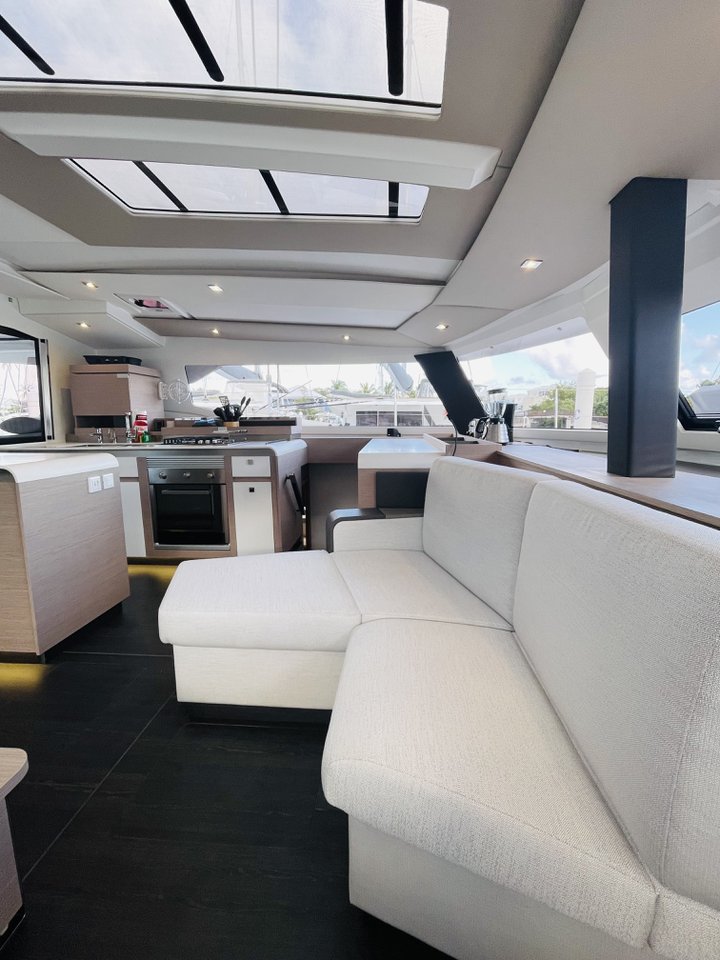 Photo #4 - Fountaine Pajot Aura 51 (Hoylah) en Nanny Cay - 37755