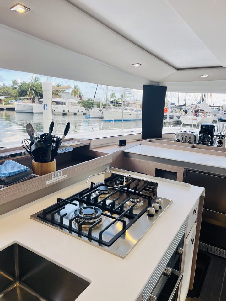 Photo #5 - Fountaine Pajot Aura 51 (Hoylah) en Nanny Cay - 37755