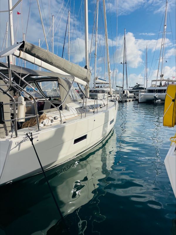 Photo #4 - Dufour 430 (Penelope) in Nanny Cay - 37757