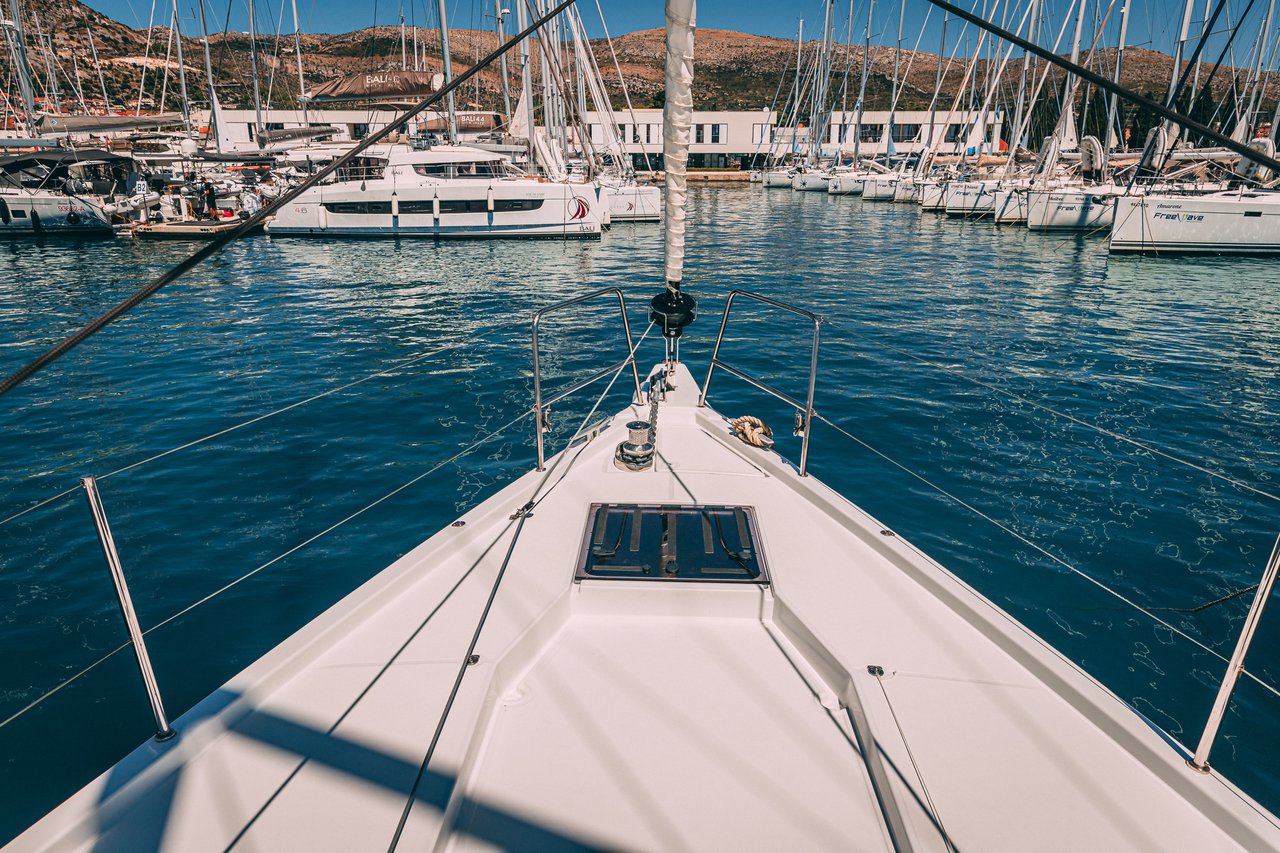 Photo #11 - Jeanneau 54 - 5 + 1 cab. (El Yelmo) en Trogir - 37762