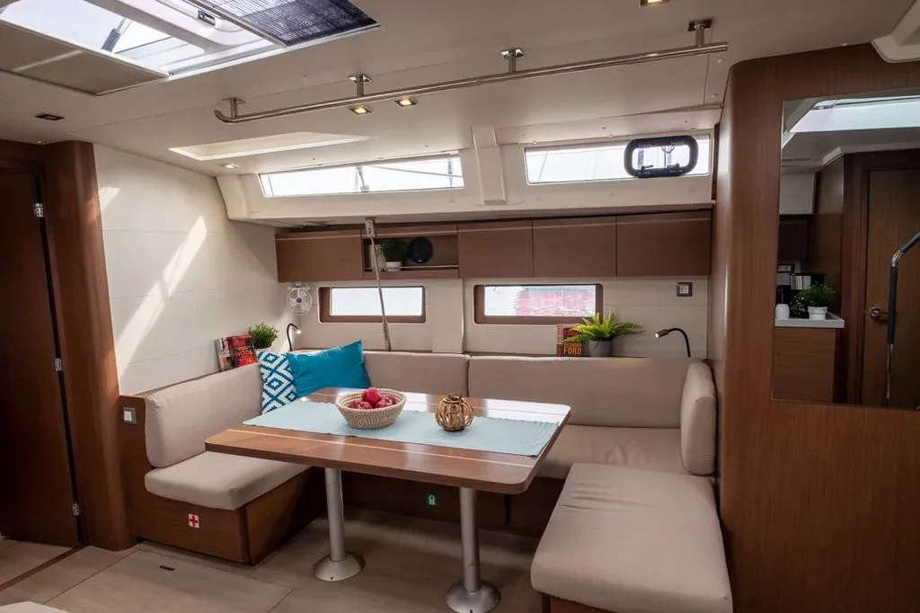 Oceanis 51.1 - 5 + 1 cab. (Aloha)  - 10