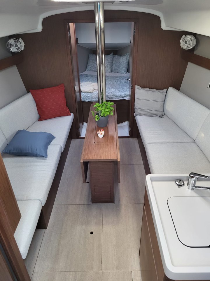 Photo #11 - Oceanis 34.1 - 3 cab. (Sailing Spirit) en Pag - 37830