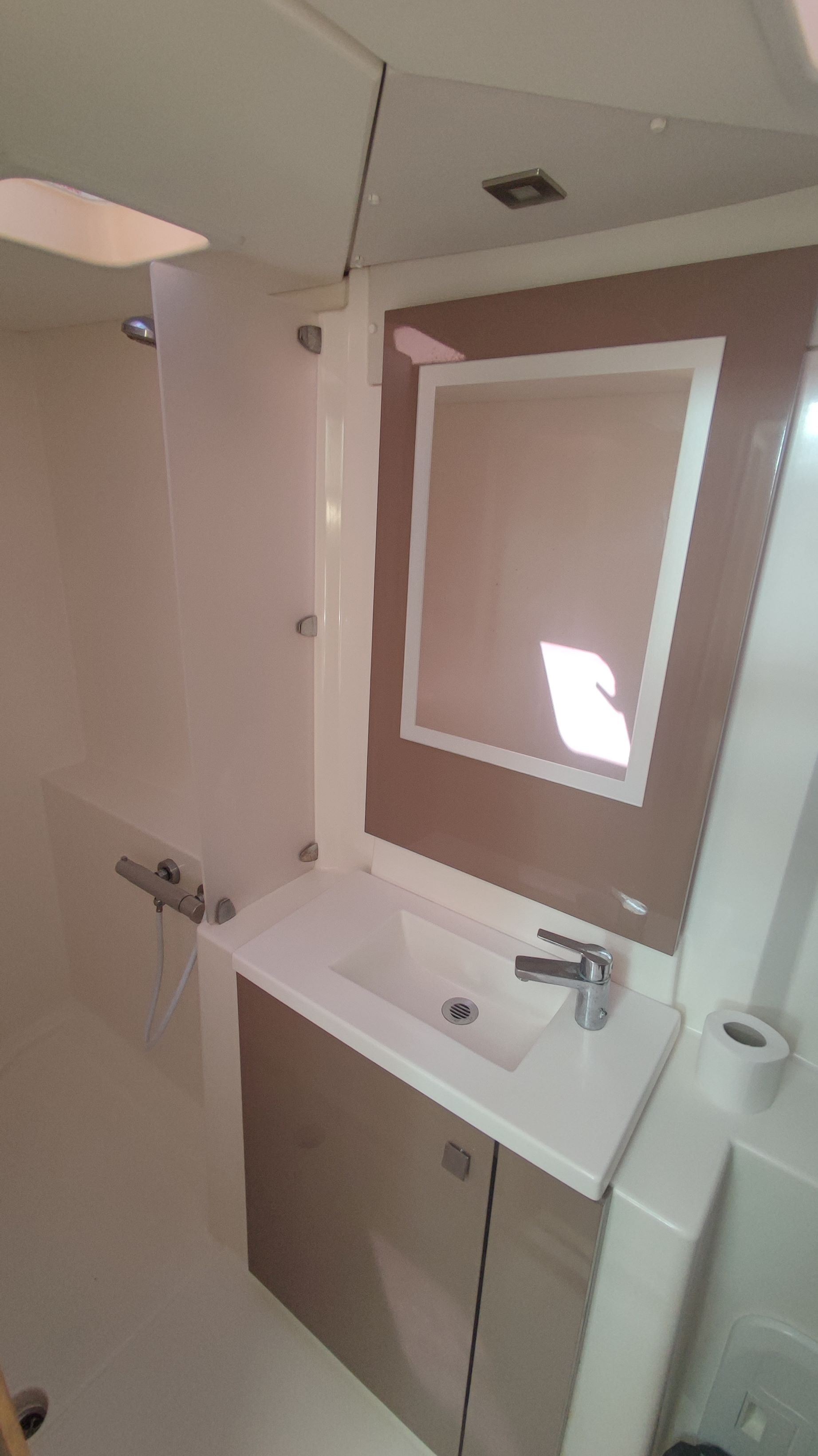 Photo #20 - Fountaine Pajot Lucia 40 - 4 cab. (GINGER) in Bas du fort - 37832