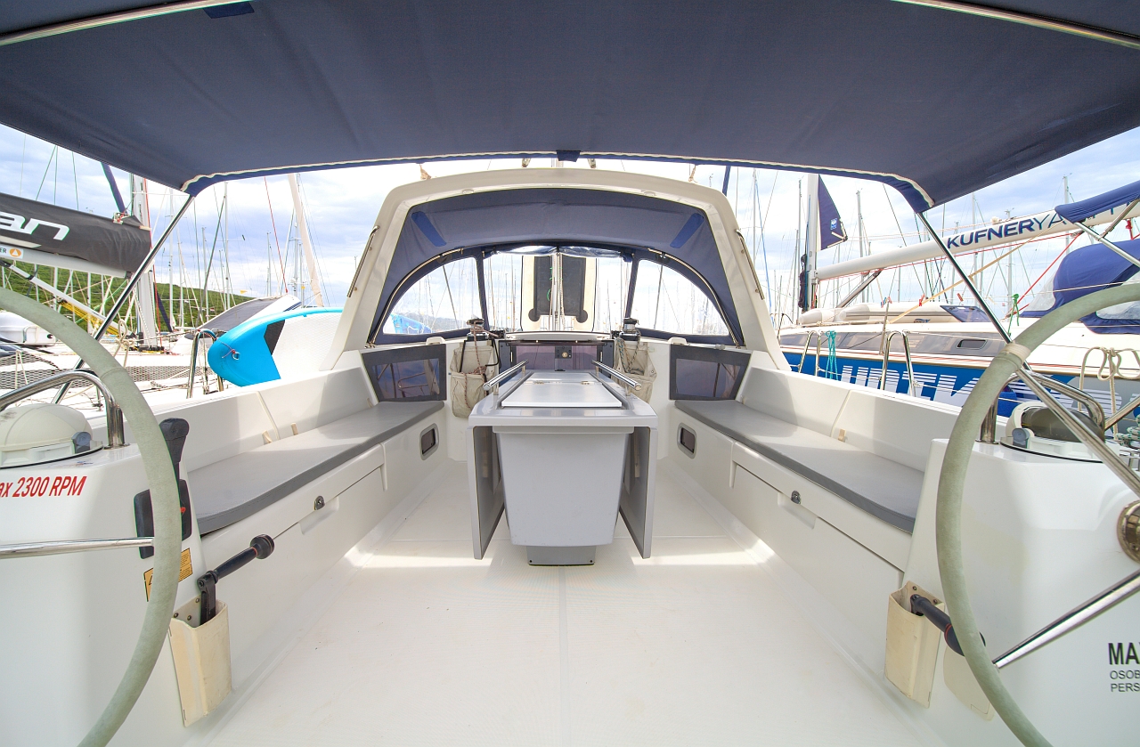 Photo #4 - Oceanis 45 - 4 cab. (Ponente) in Krk - 37852