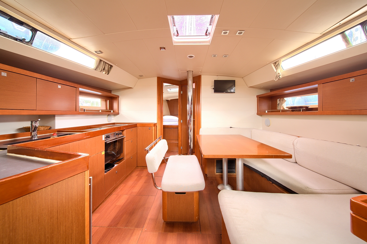 Photo #10 - Oceanis 45 - 4 cab. (Ponente) in Krk - 37852