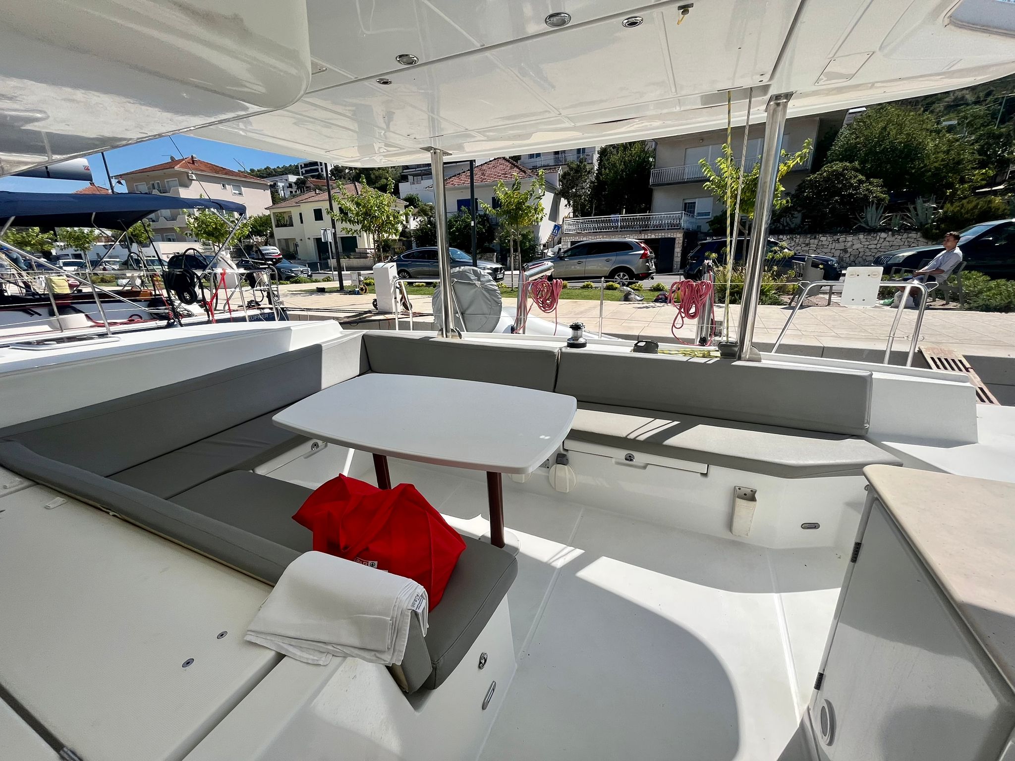 Photo #8 - Lagoon 440 - 4 + 1 cab. (Celia) en Trogir - 37872