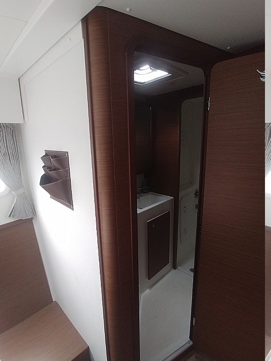 Photo #8 - Lagoon 42 - 4 + 2 cab. (Zaki) in Skiathos - 37882