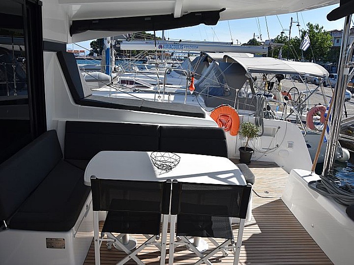Photo #4 - Lagoon 42 - 4 + 2 cab. (Kit Cat) en Athènes - 37883