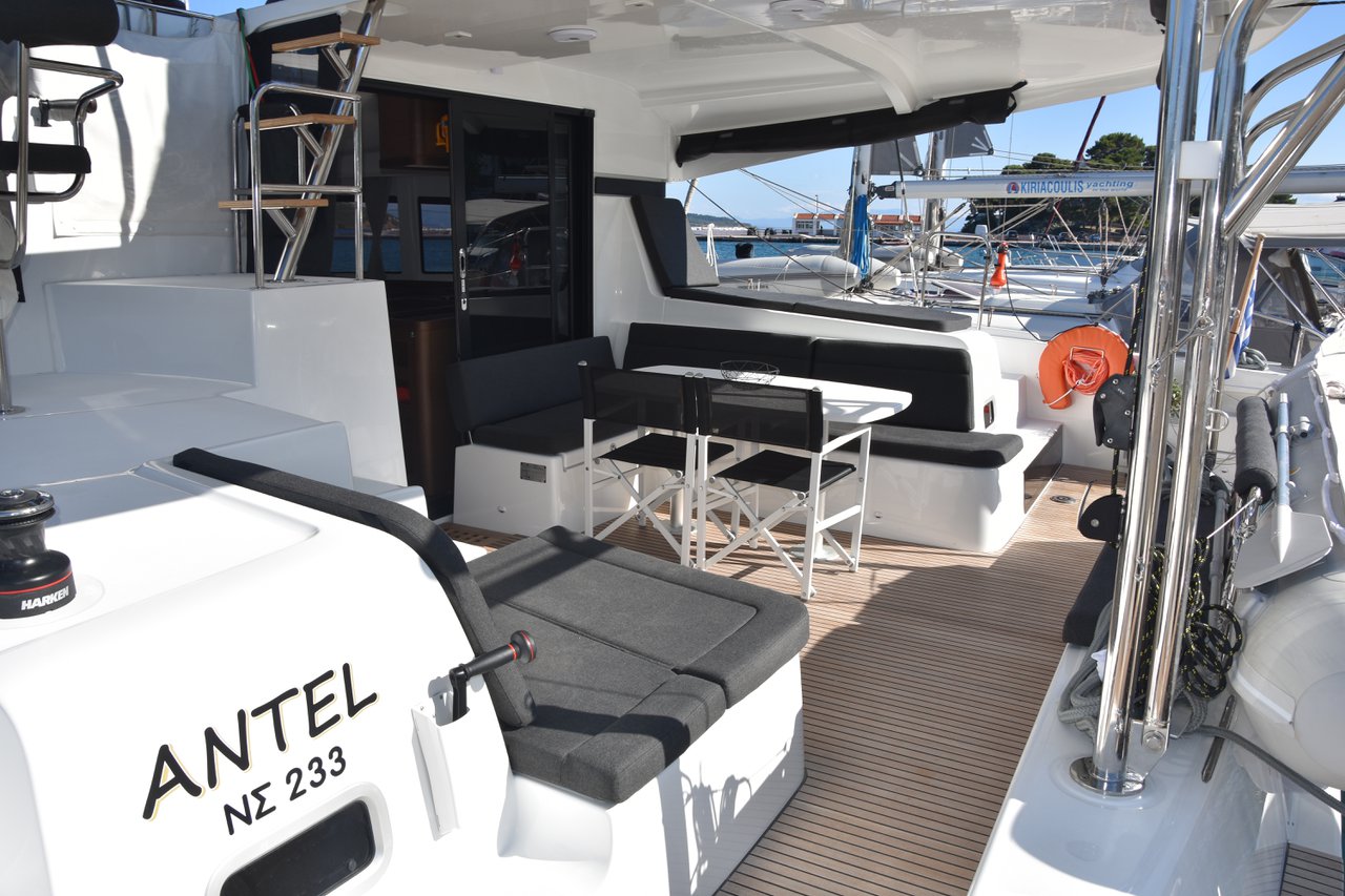 Photo #4 - Lagoon 42 - 4 + 2 cab. (Antel) in Lefkada - 37884