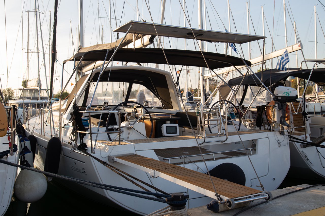 Photo #22 - Oceanis 48 - 5 cab. (Aeolis) en Atenas - 37889