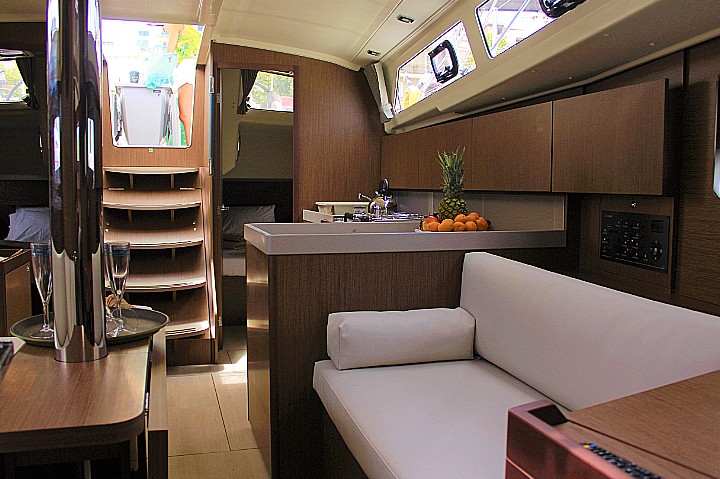 Photo #5 - Oceanis 41.1 (Diamanti II) in Skiathos - 37895