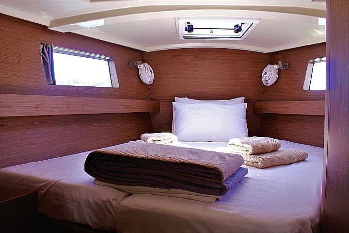 Photo #7 - Oceanis 41.1 (Diamanti II) in Skiathos - 37895